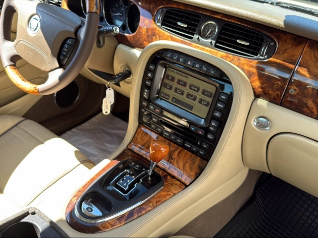 Jaguar XJ 2,7D 207PS Executive