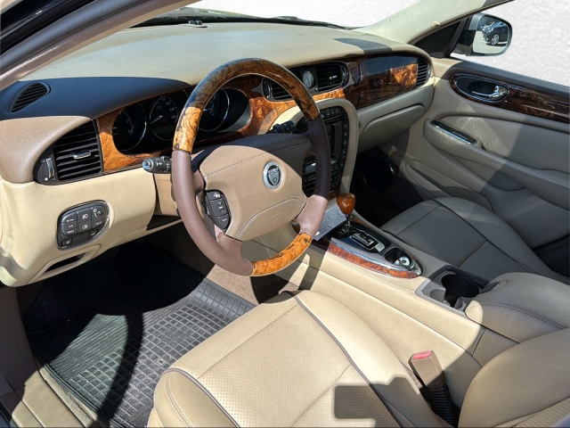Jaguar XJ 2,7D 207PS Executive