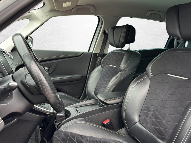 Renault GRAND SCENIC Black Edition TCe 140 EDC PF
