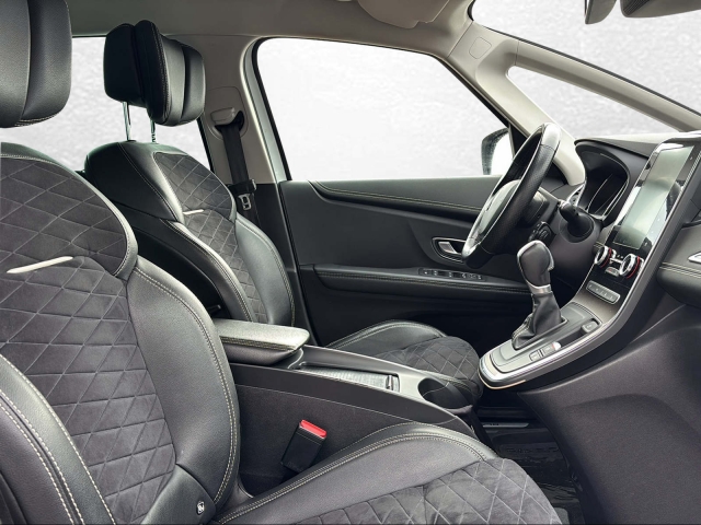 Renault GRAND SCENIC Black Edition TCe 140 EDC PF