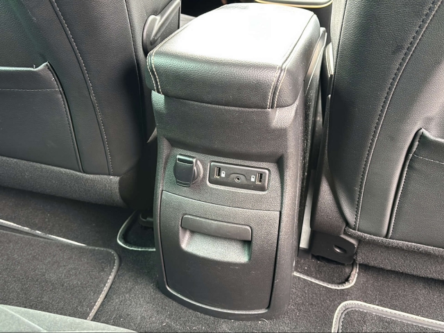Renault GRAND SCENIC Black Edition TCe 140 EDC PF