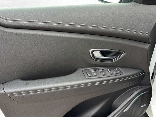 Renault GRAND SCENIC Black Edition TCe 140 EDC PF