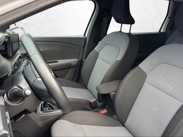 Dacia JOGGER Extreme HYBRID 140 7-sitzig