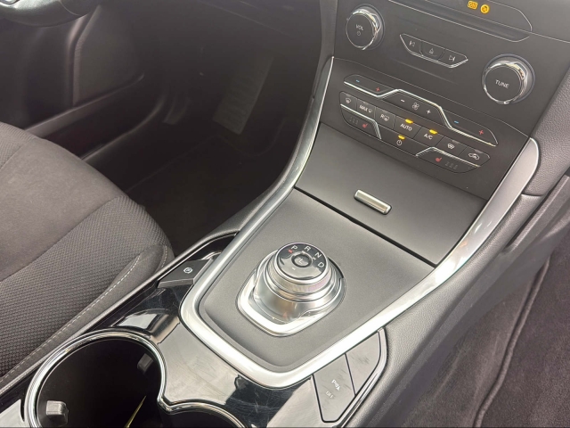Ford S-Max Hybrid Titanium 2,5 Duratec